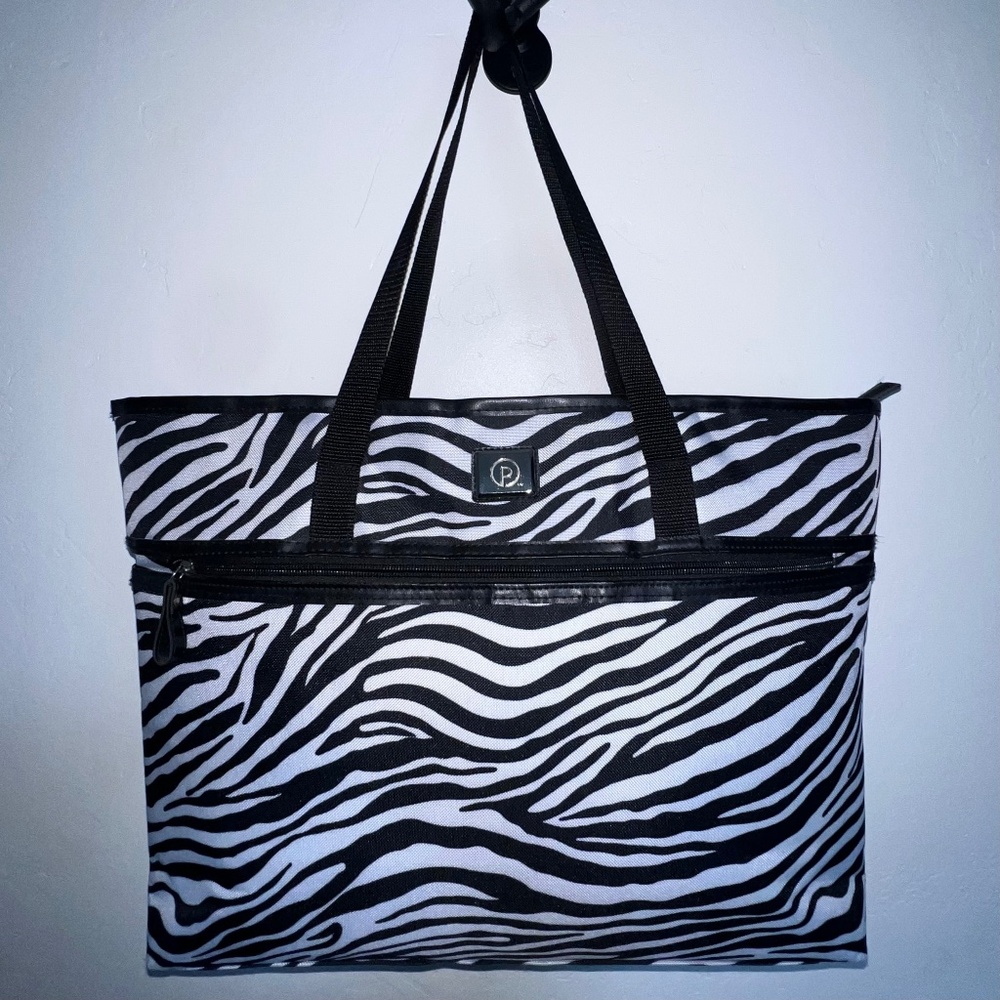 PROTÉGÉ™ Laptop Tote - New without tags
